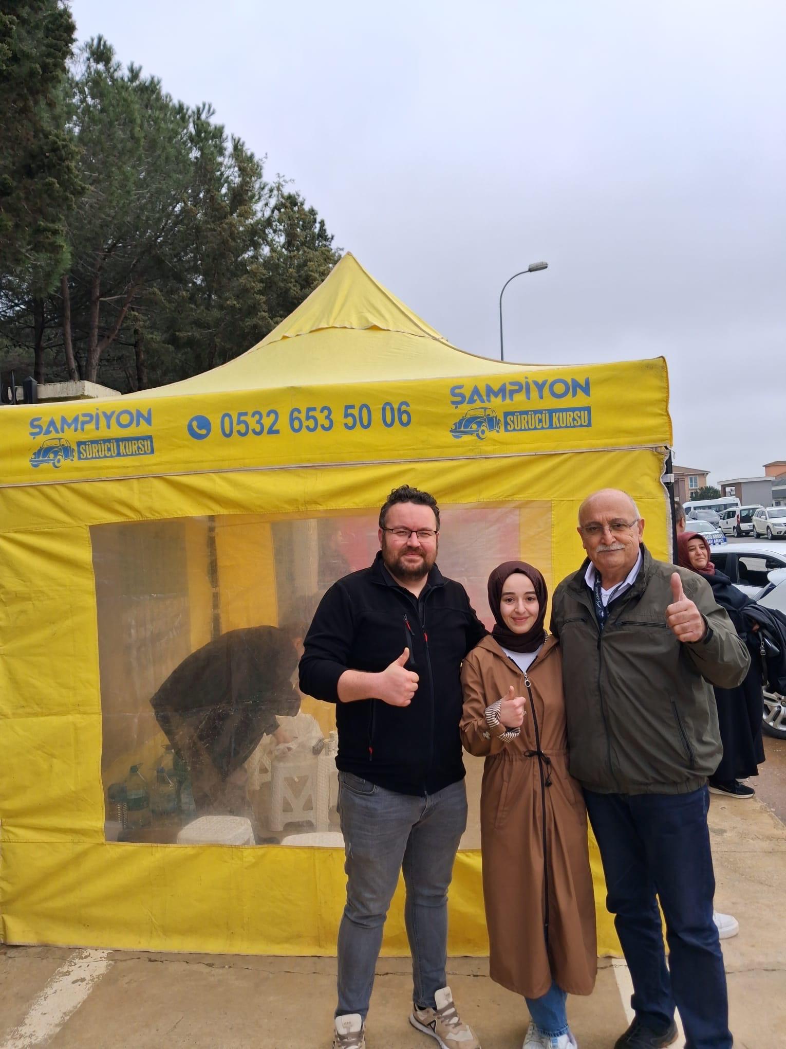 Mutlu Öğrenci 15