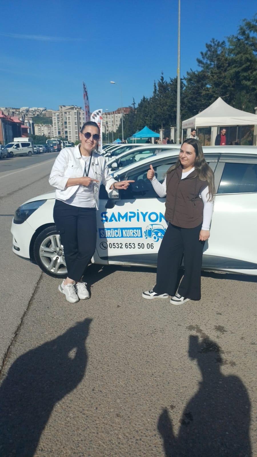 B Sınıfı Otomobil Ehliyeti Eğitimi Pendik